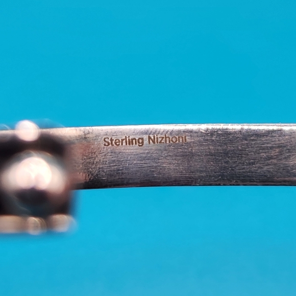 Elegant Silver Beaded Bracelet - Picture 4 of 6